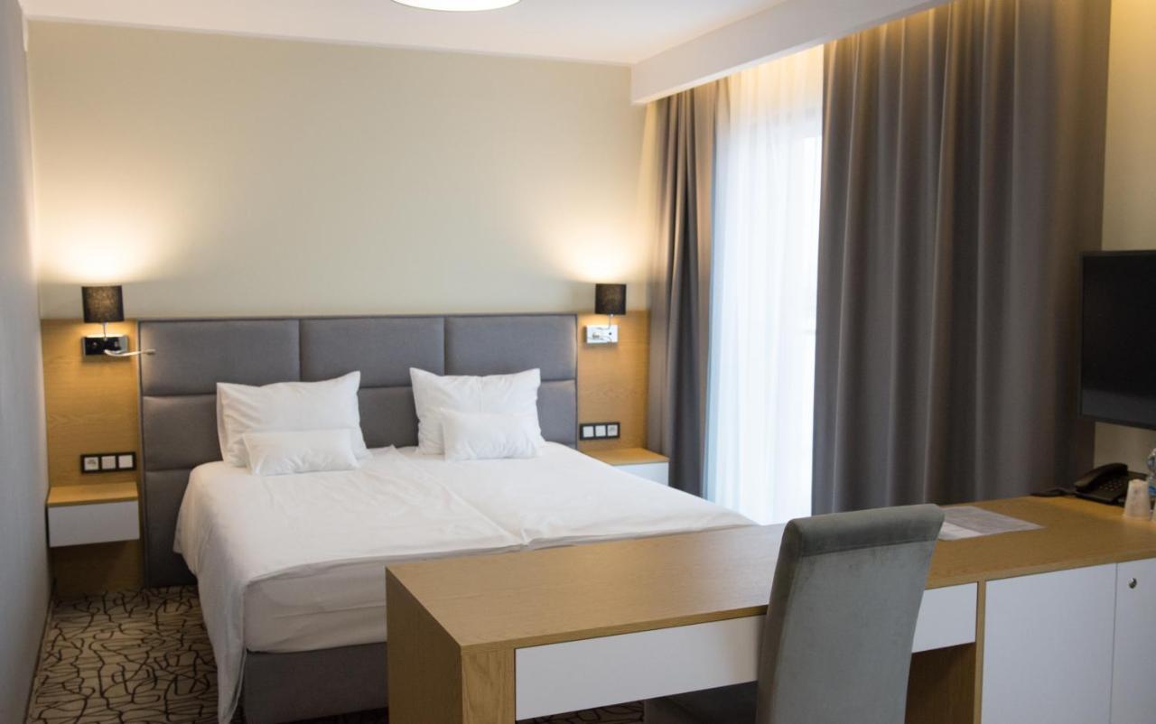 Aparthotel Termy 우니에유프 외부 사진