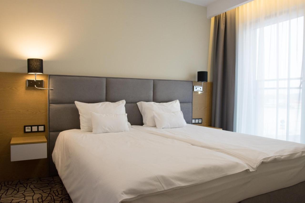 Aparthotel Termy 우니에유프 외부 사진