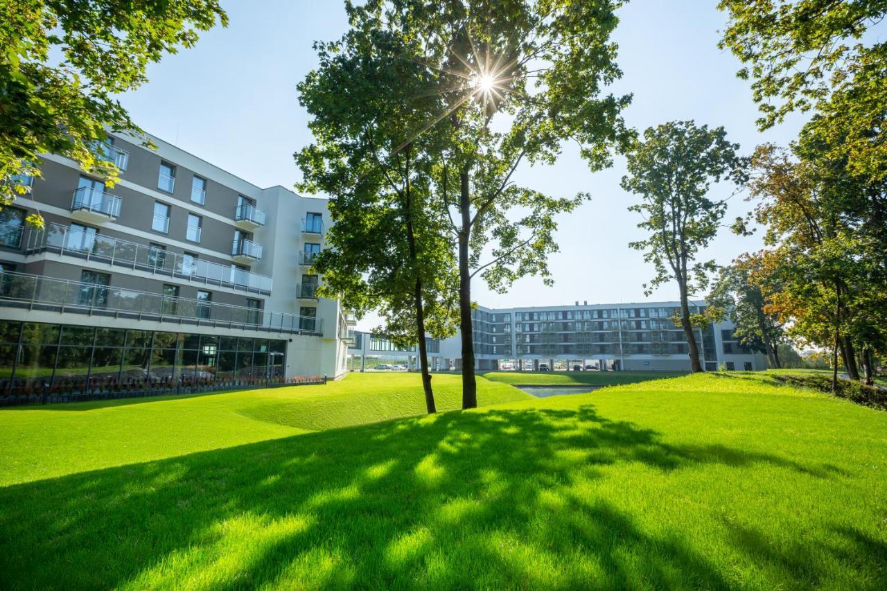 Aparthotel Termy 우니에유프 외부 사진