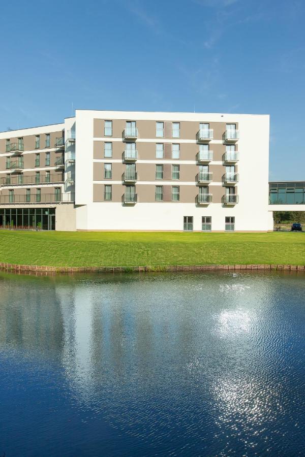 Aparthotel Termy 우니에유프 외부 사진