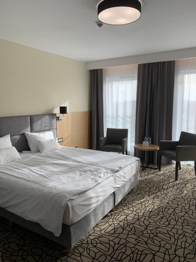 Aparthotel Termy 우니에유프 외부 사진