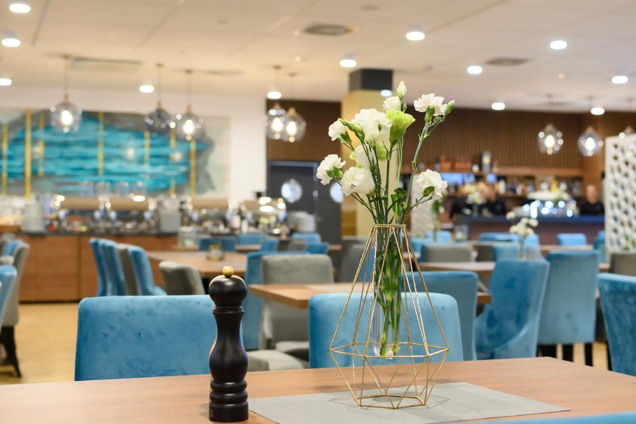 Aparthotel Termy 우니에유프 외부 사진