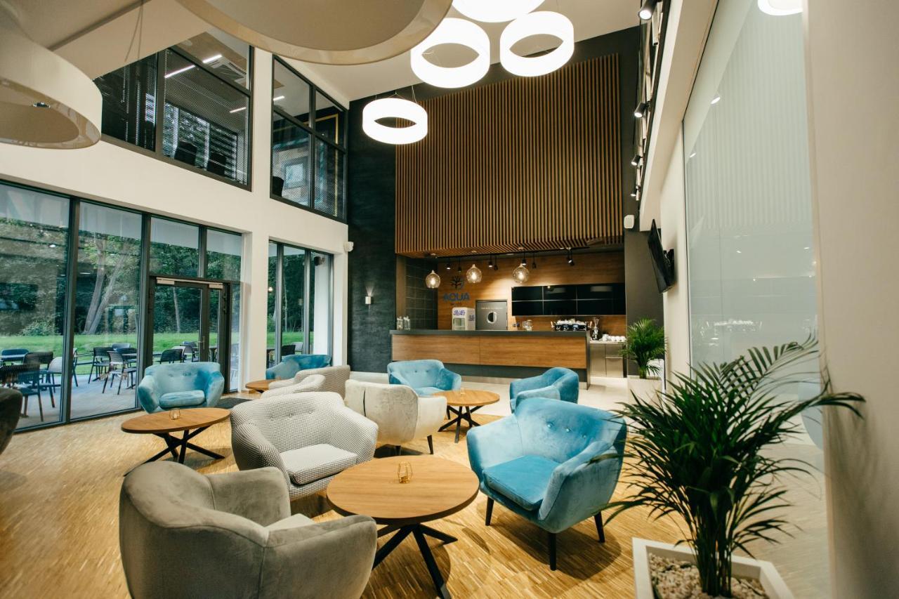 Aparthotel Termy 우니에유프 외부 사진
