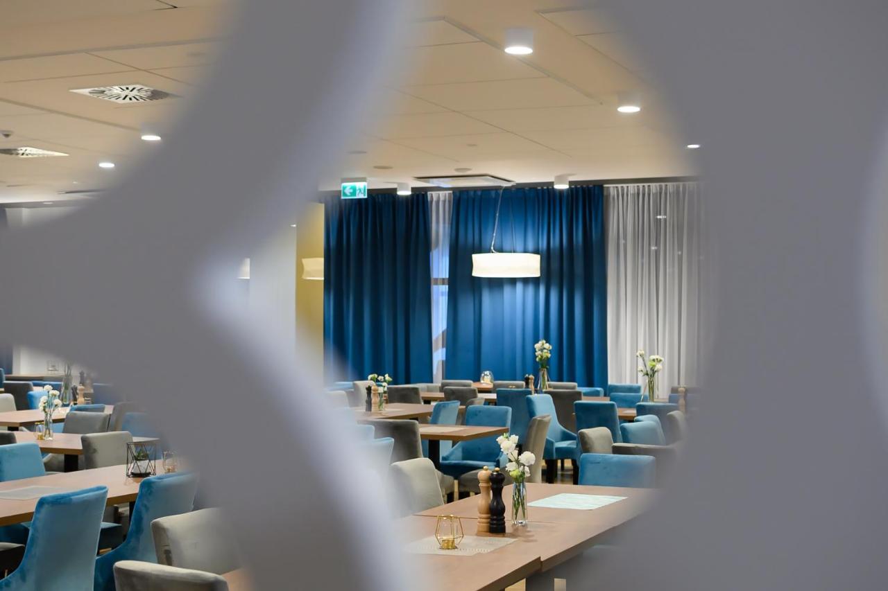 Aparthotel Termy 우니에유프 외부 사진